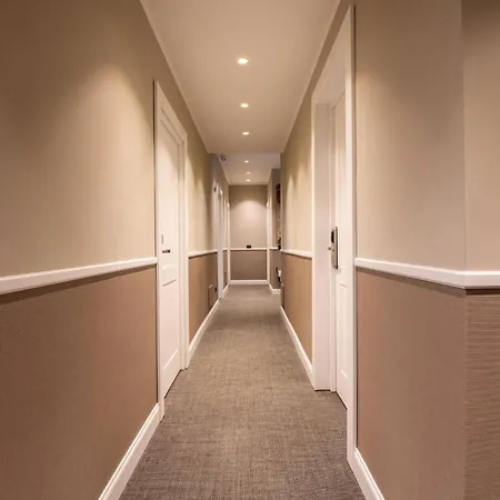 Гостевой дом Domus 213 - Boutique In Auditorium, Maxxi, Borghese, Piazza Del Popolo 4*